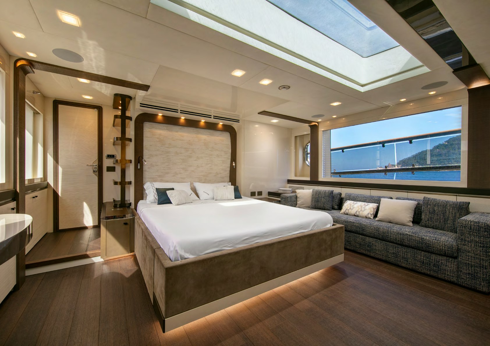 ESMERALDA OF THE SEAS yacht charter 5