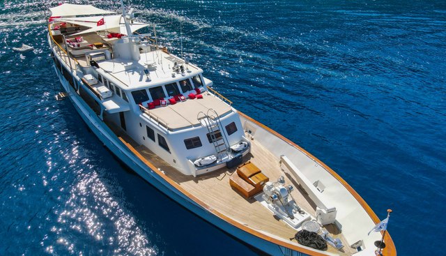 ALHAMBRA yacht charter 3