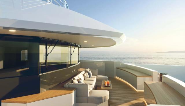 QU2 yacht charter 3