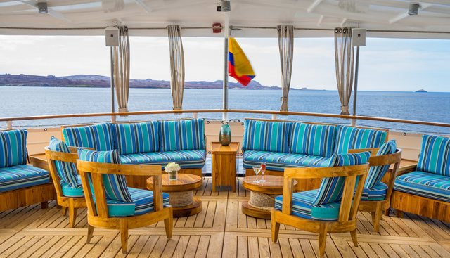 EVOLUTION yacht charter 4