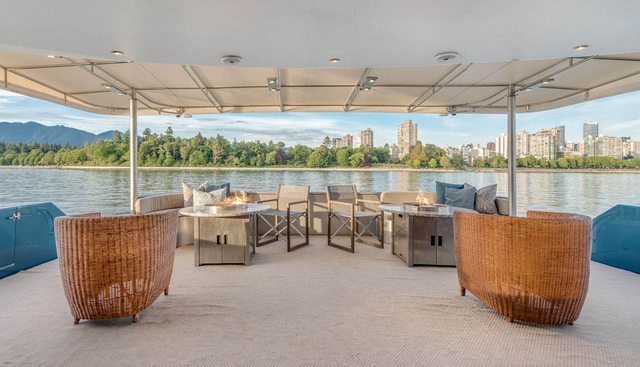 ASCENTE yacht charter 3