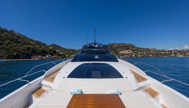 G yacht charter 3