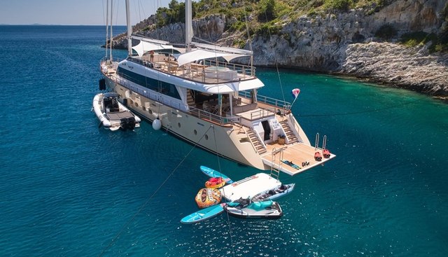 MARALLURE yacht charter 5