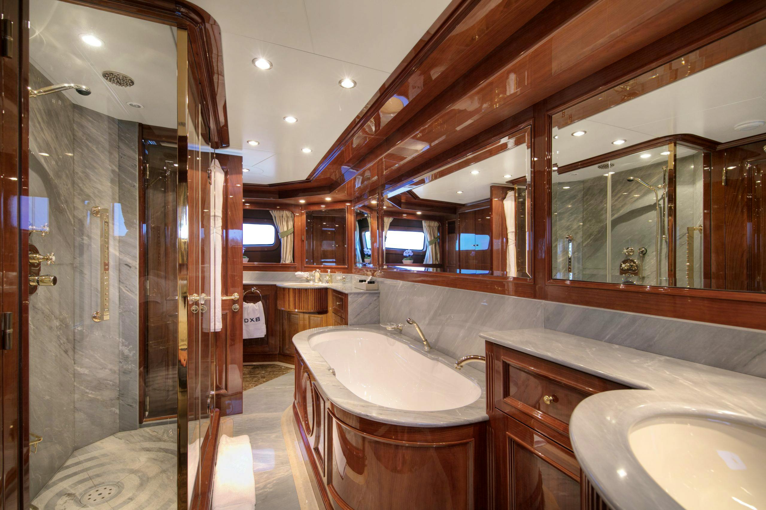 DXB yacht charter 3