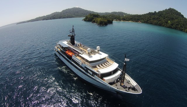 VARIETY VOYAGER yacht charter 4