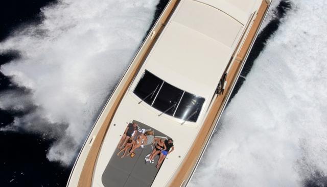 MOON GLIDER yacht charter 4