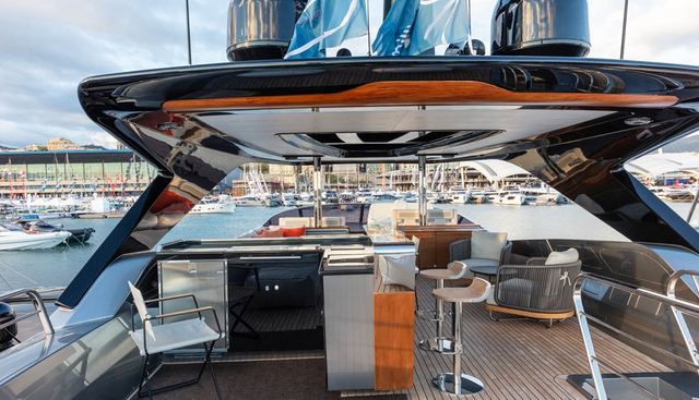 MY LIFE FIVE II yacht charter 3