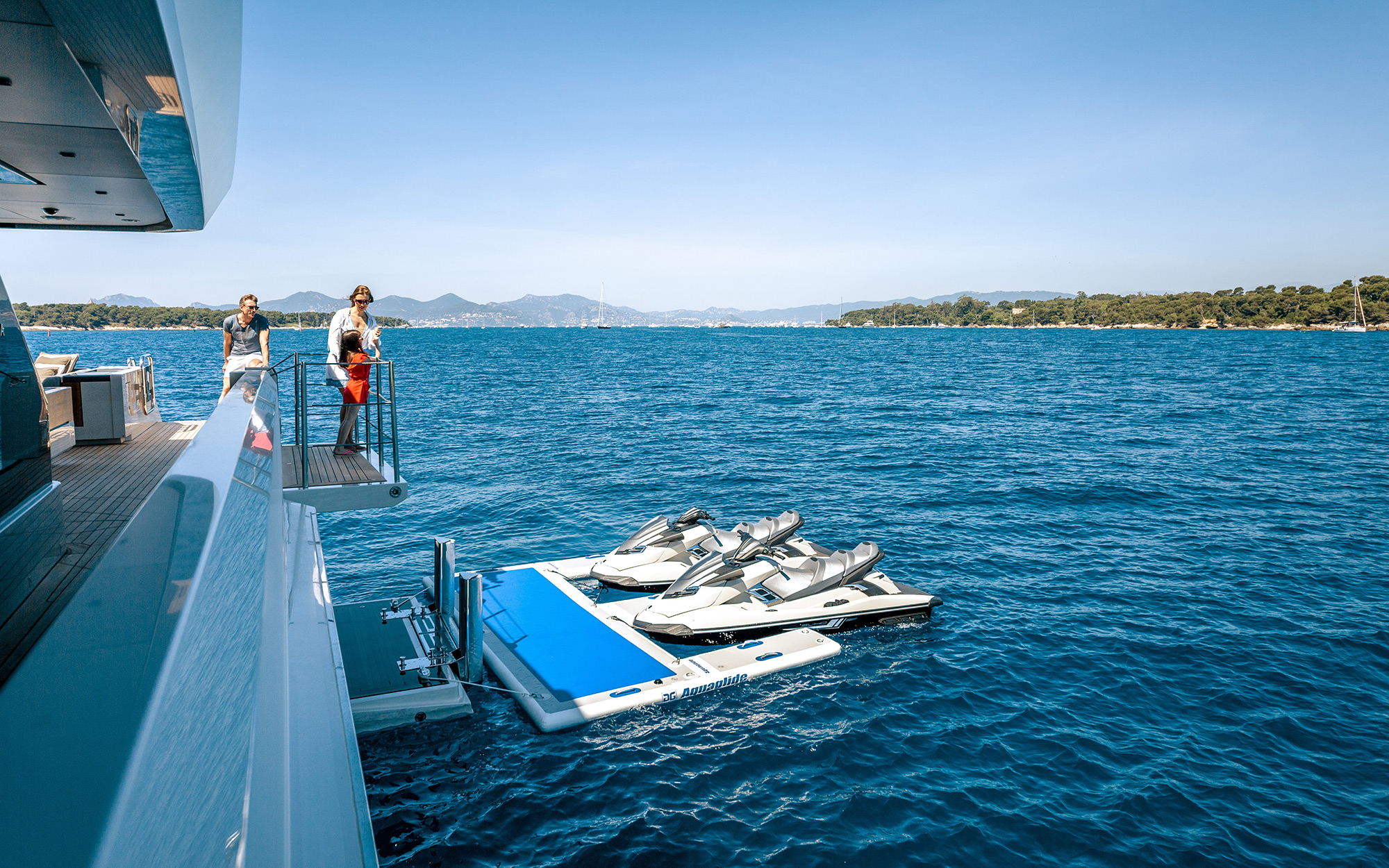 VERTIGE yacht charter 4