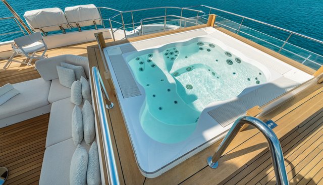 LADY MRD yacht charter 3