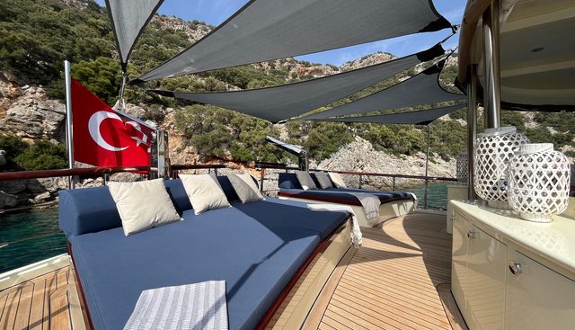 ALWAYS SMILE yacht charter 4