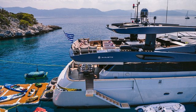 ISLANDER II yacht charter 5