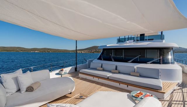 TWINS yacht charter 2