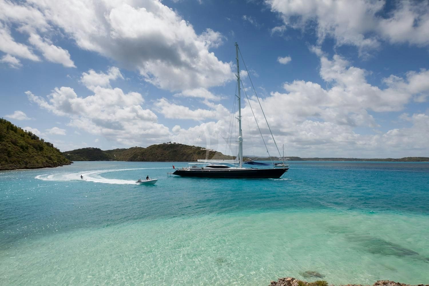 GENEVIEVE yacht charter 4