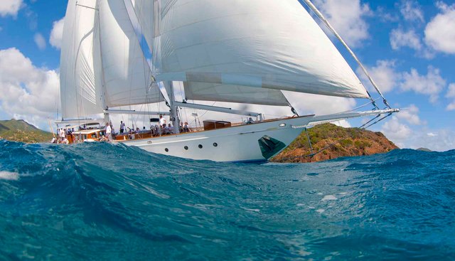 GLORIA yacht charter 3