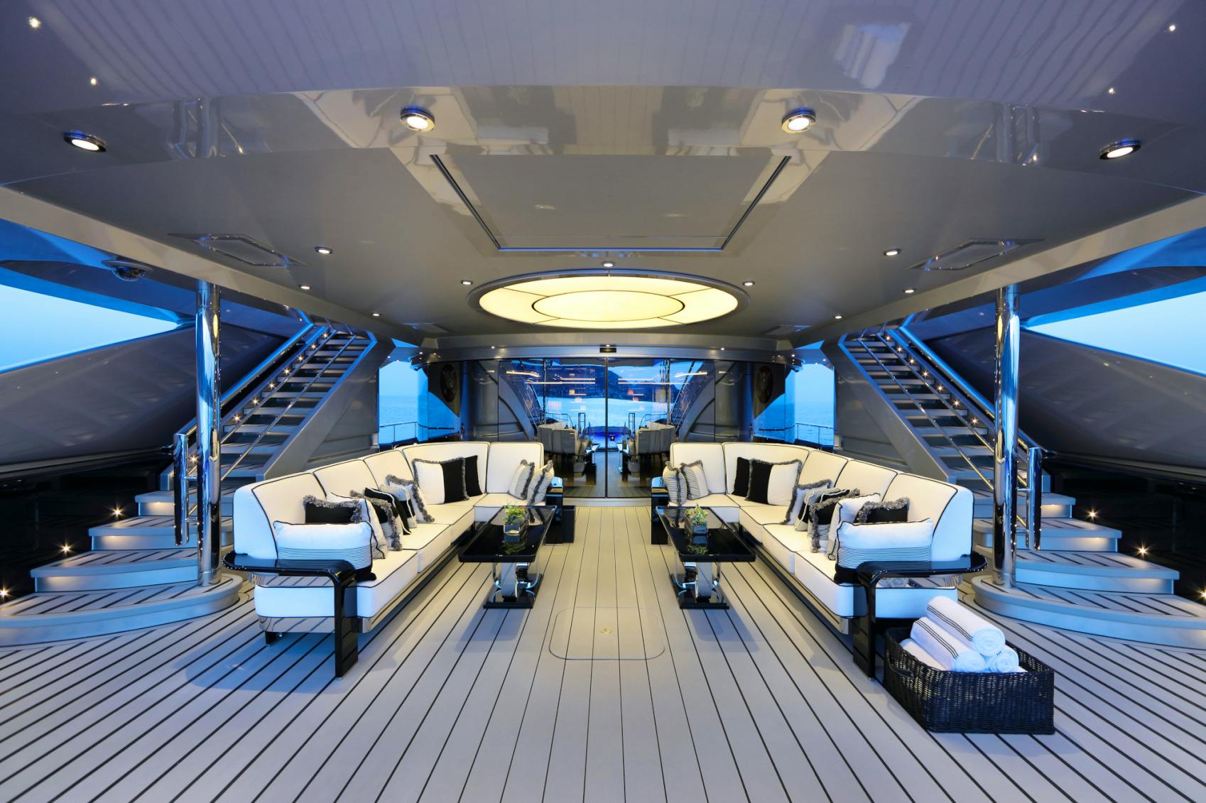 OKTO yacht charter 4