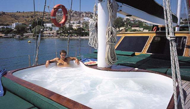 SURREYA yacht charter 4