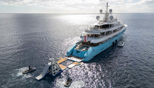 AXIOMA yacht charter 5