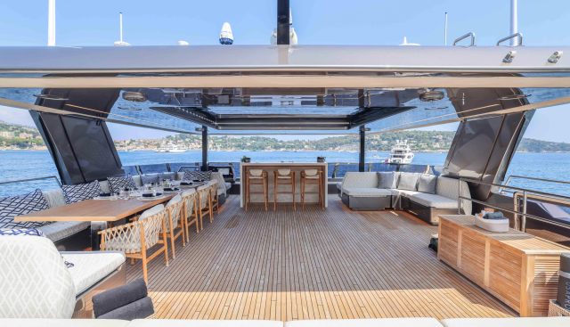 AMITATU yacht charter 4