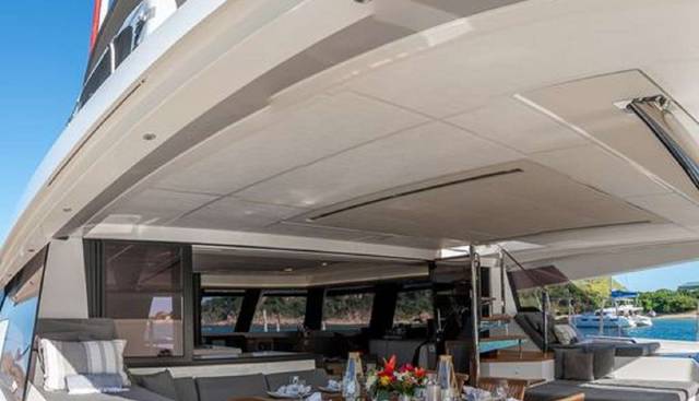 COLIBRI yacht charter 4