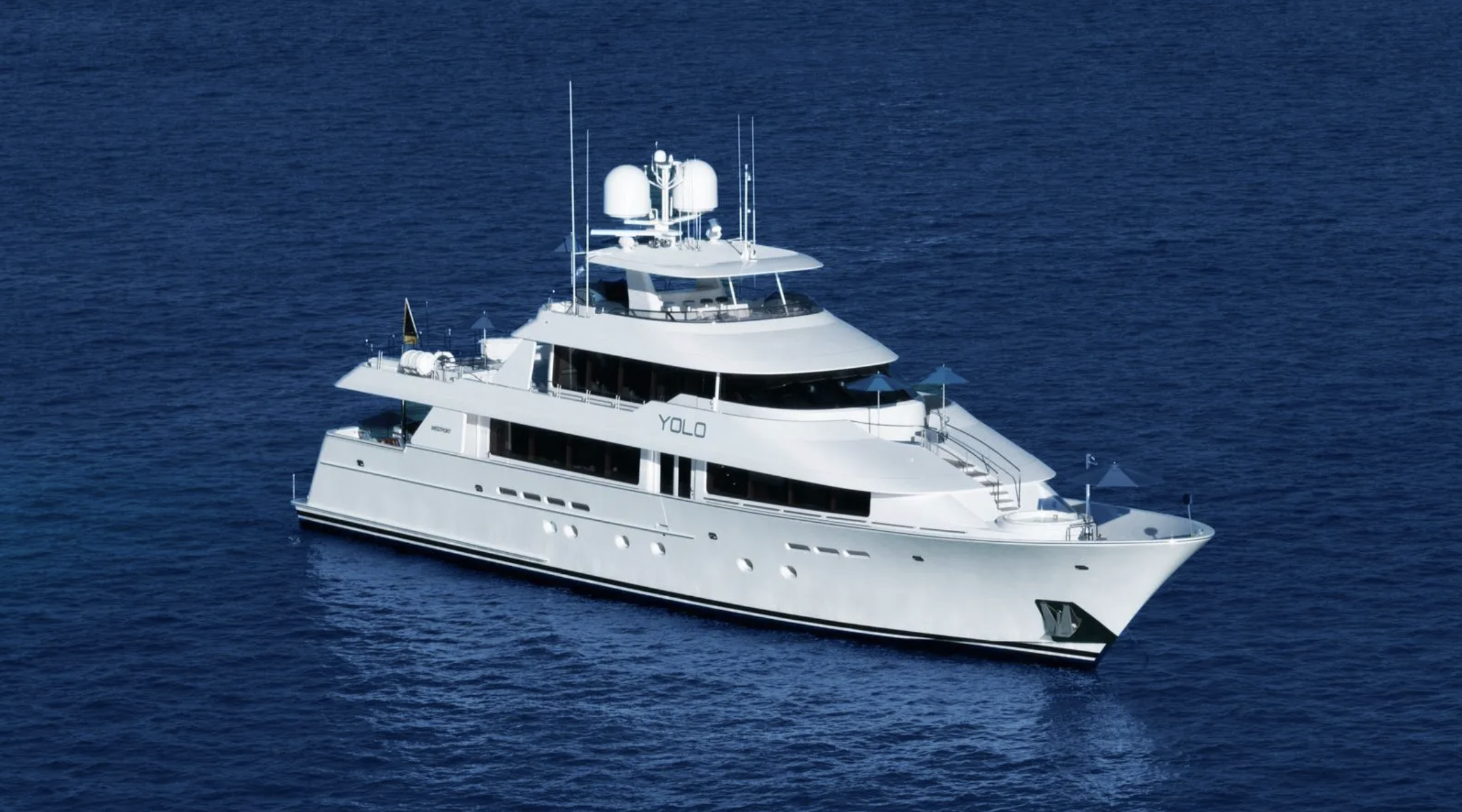 YOLO yacht charter 3