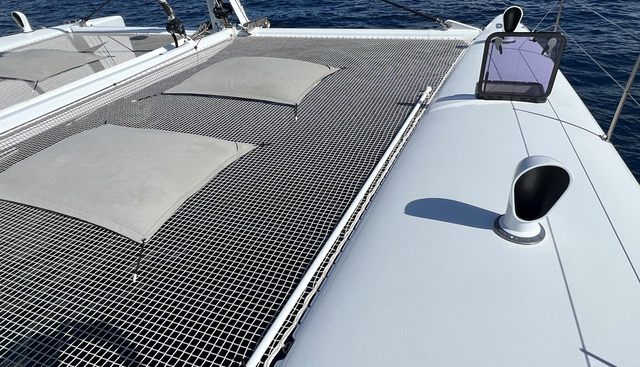 MAGIC CAT yacht charter 3