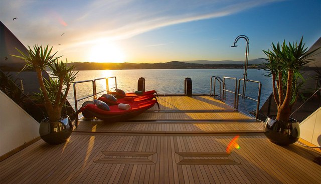 COCOA BEAN yacht charter 5