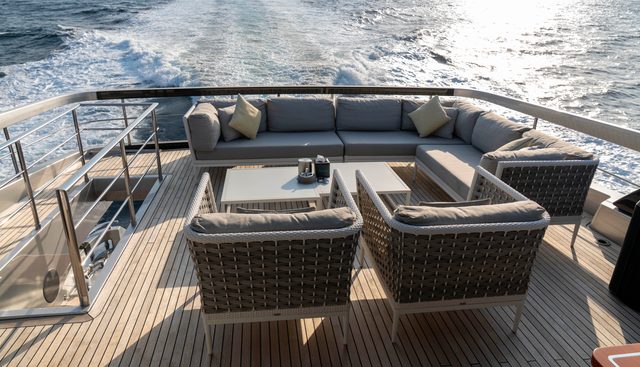 DARK HORSE yacht charter 3