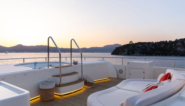 LADY I yacht charter 3