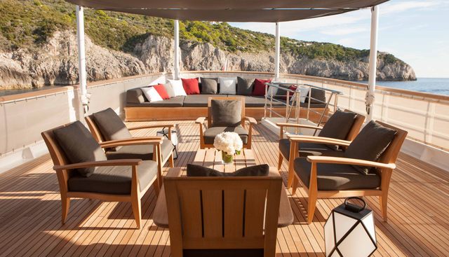 ICE LADY yacht charter 5