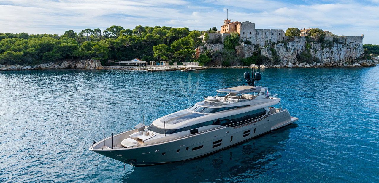 THE PALM YACHT CHARTER yacht charter