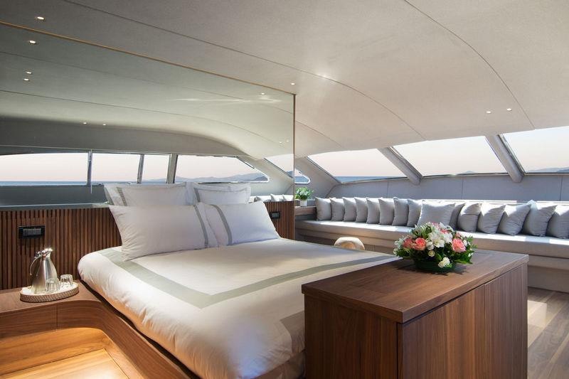 WHISPER V yacht charter 5
