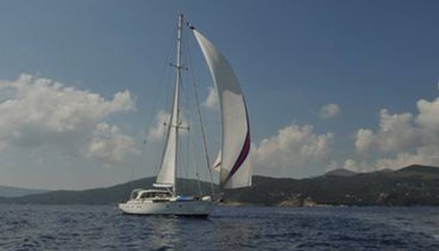 MOONLIGHT II OF LONDON yacht charter 3