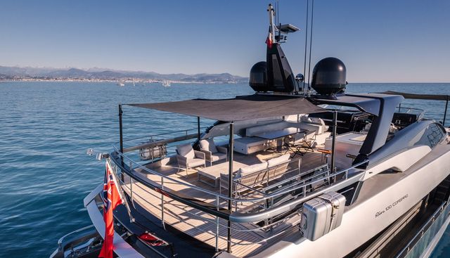HP6 yacht charter 4