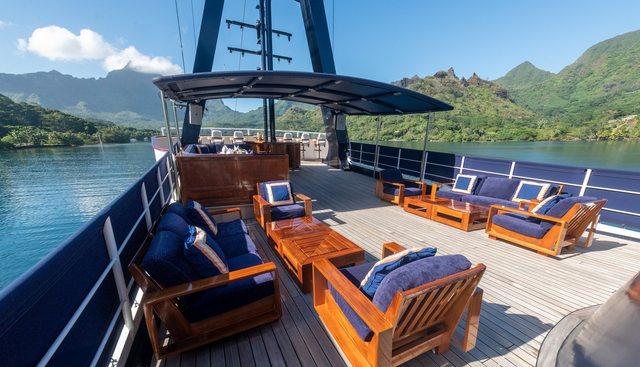 ARCTIC yacht charter 4