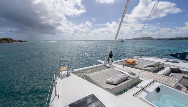 OCEANUS yacht charter 3