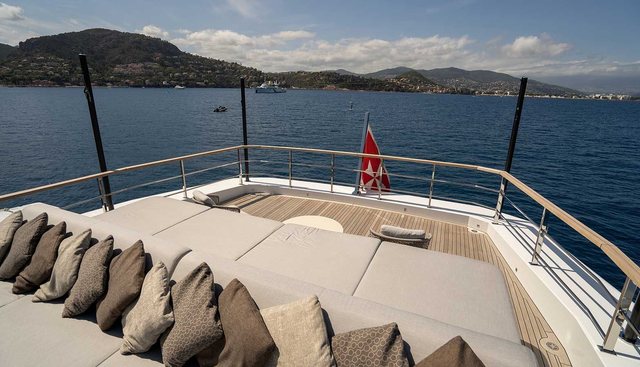JESMA II yacht charter 3
