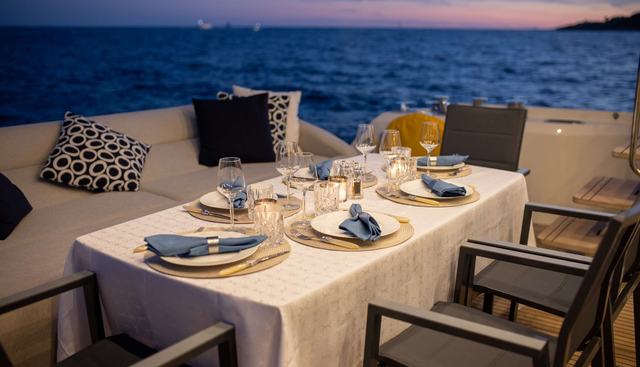 APOLLONIA yacht charter 4