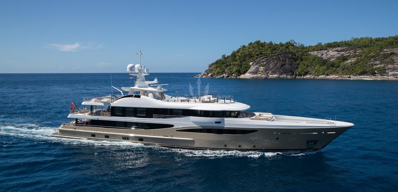 AMIGOS YACHT CHARTER yacht charter
