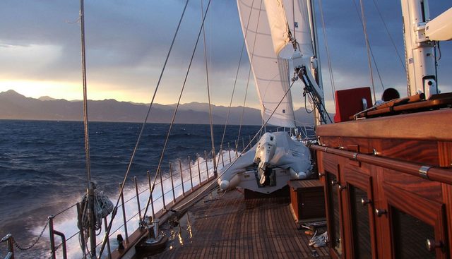 KAIROS yacht charter 4