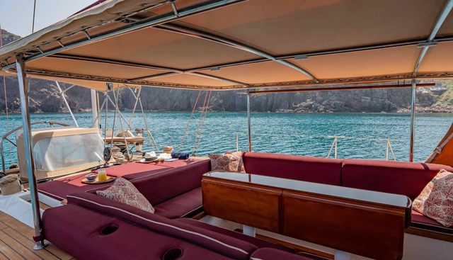LILLA yacht charter 4
