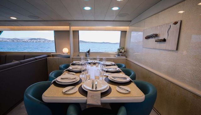 CARINO yacht charter 5