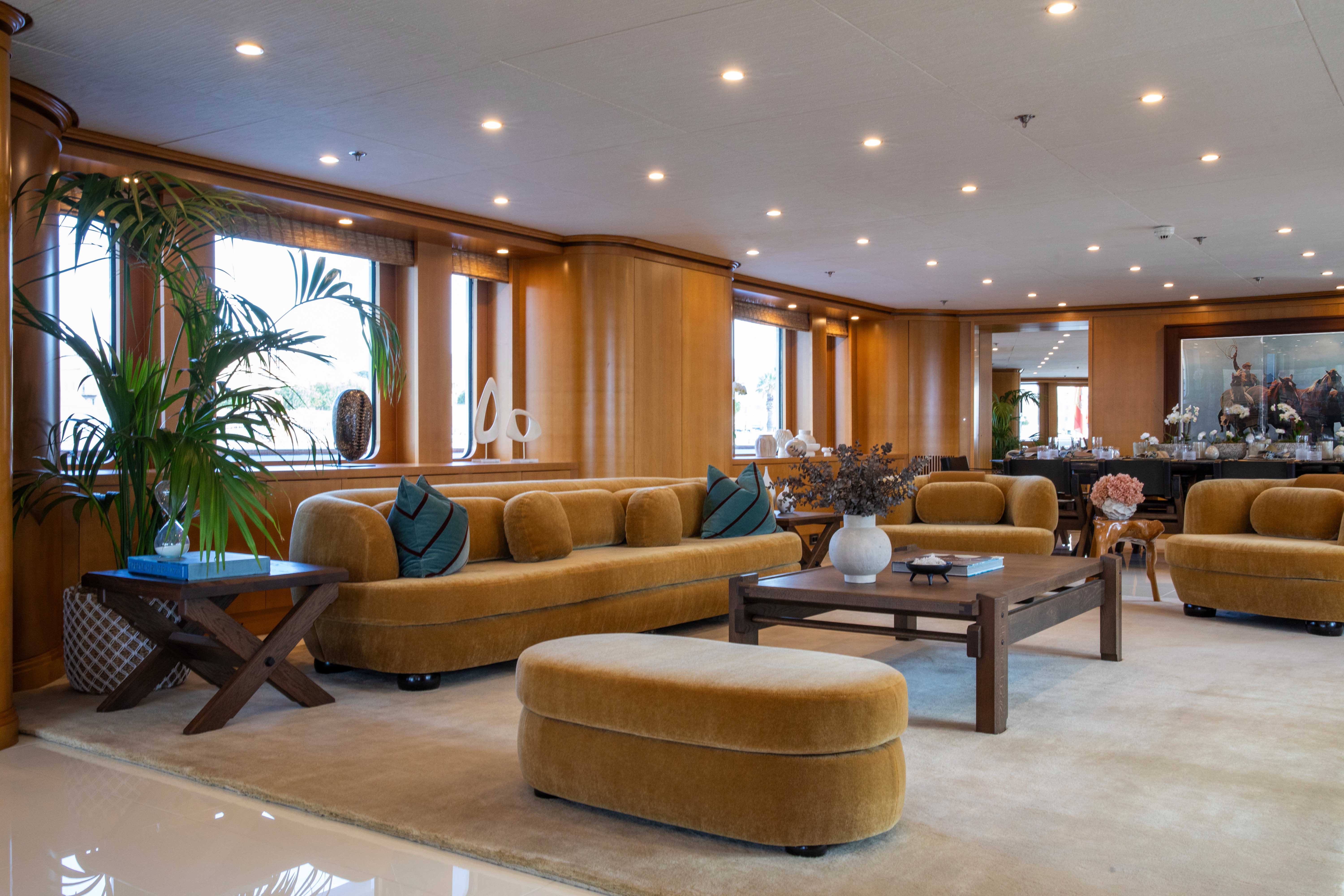 TREEHOUSE yacht charter 3