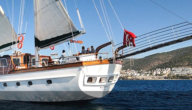 SURREYA yacht charter 5