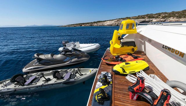 LAZY DAYS yacht charter 5