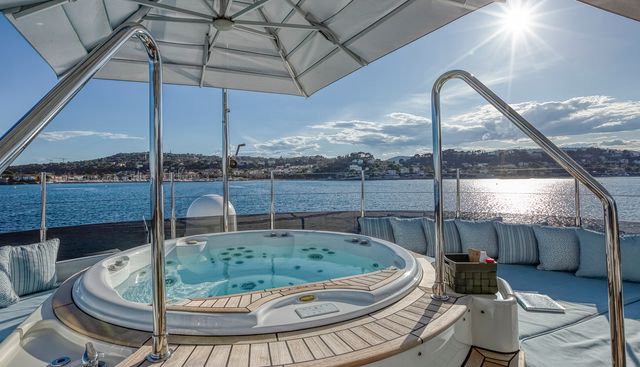 LADY TRUDY yacht charter 3