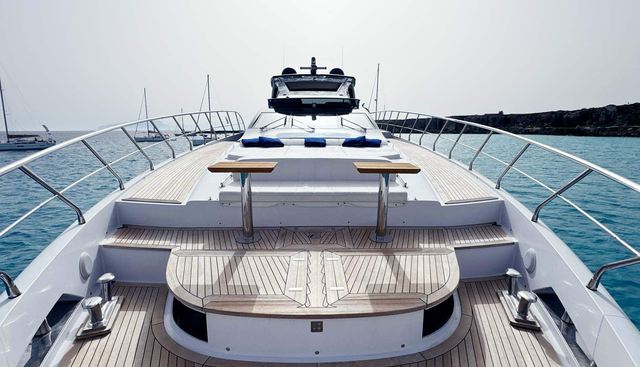 ALTVS yacht charter 3