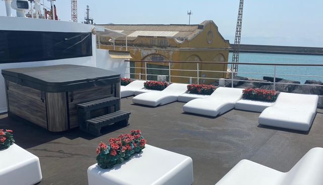 HARMONY II yacht charter 3