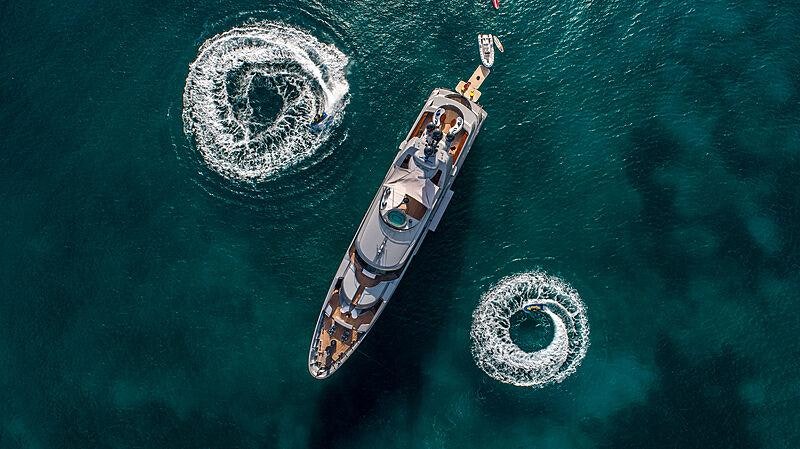 VIBRANCE yacht charter 2