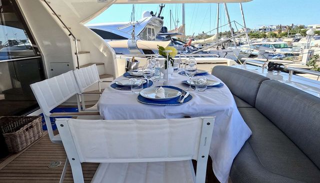 ARCELIA yacht charter 5