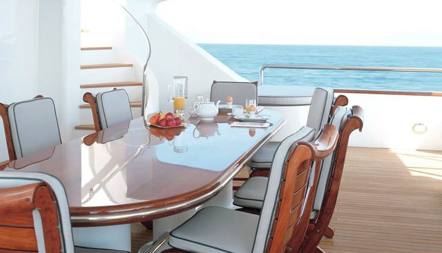 IL SOLE yacht charter 5